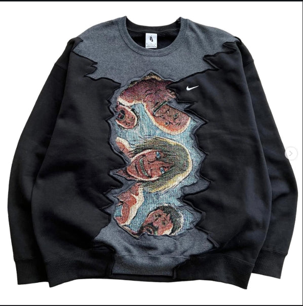 سويت شيرت كلاسيكي من سلسلة هجوم العمالقة